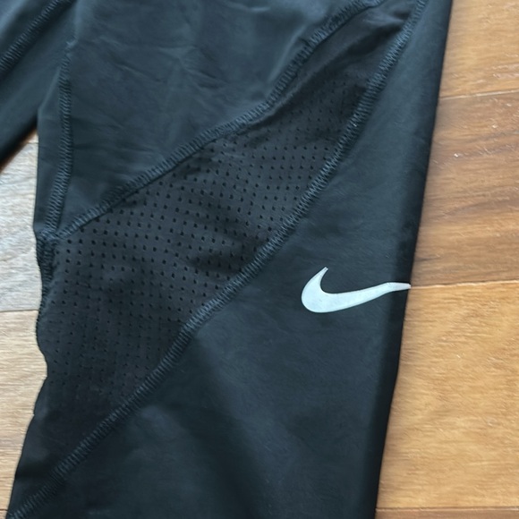 Nike Combat Pro Compression Capri Leggings Size S! - Picture 2 of 5